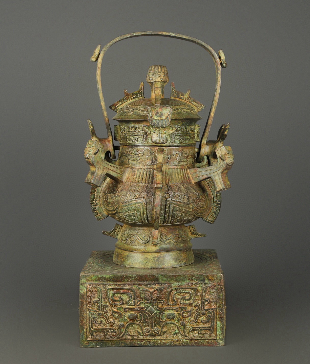 Zhou Dynasty Bronze Square Seat Full Gong Liang Teapot