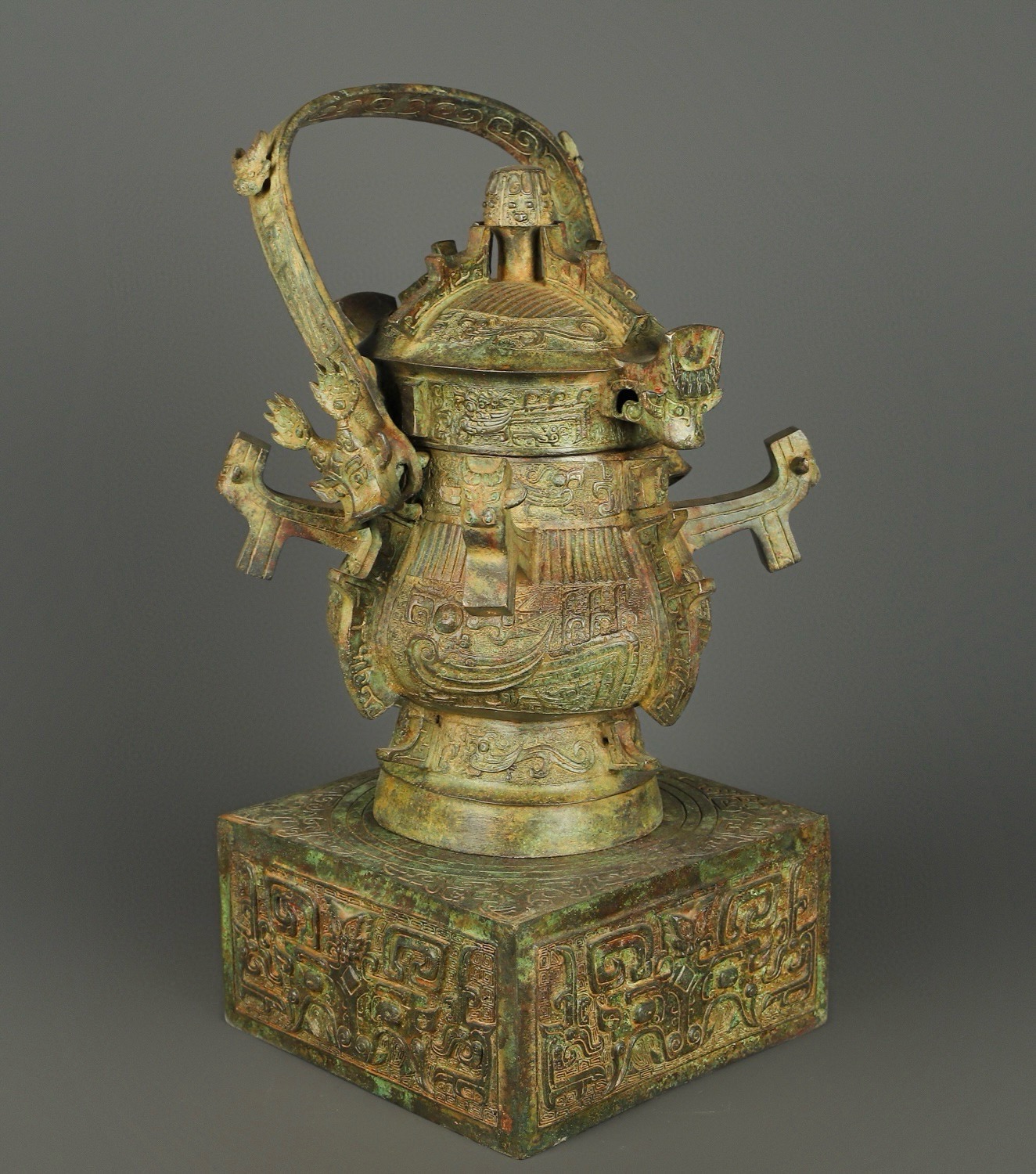 Zhou Dynasty Bronze Square Seat Full Gong Liang Teapot