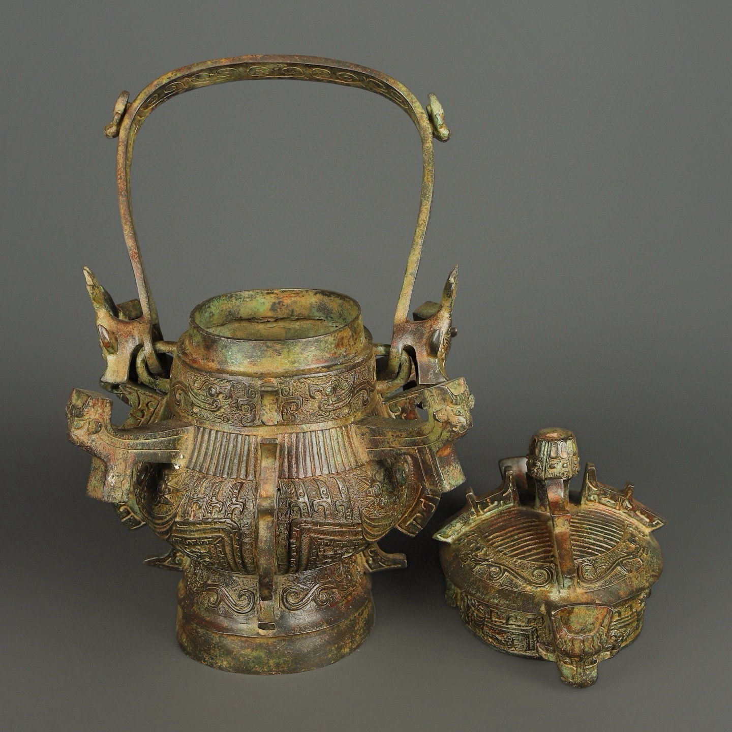 Zhou Dynasty Bronze Square Seat Full Gong Liang Teapot