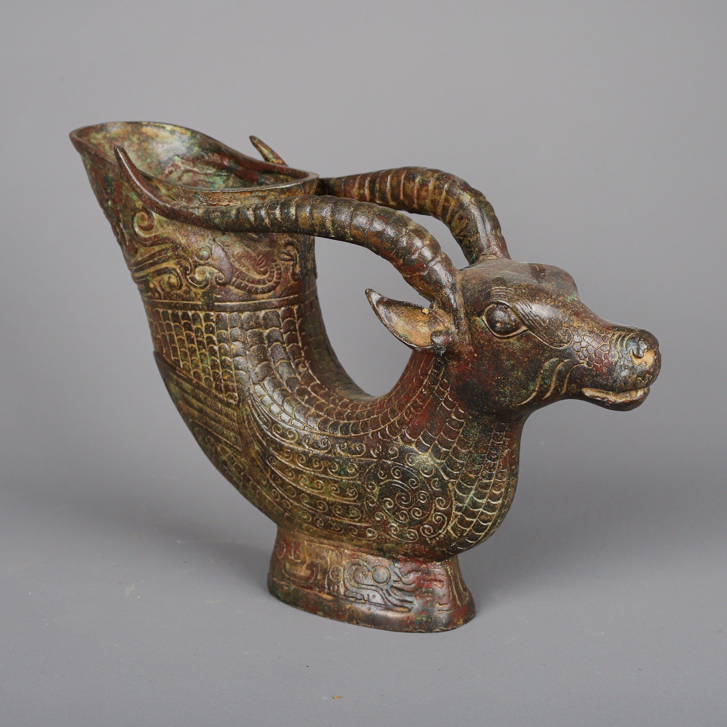 Zhou Dynasty Bronze Horn Cup