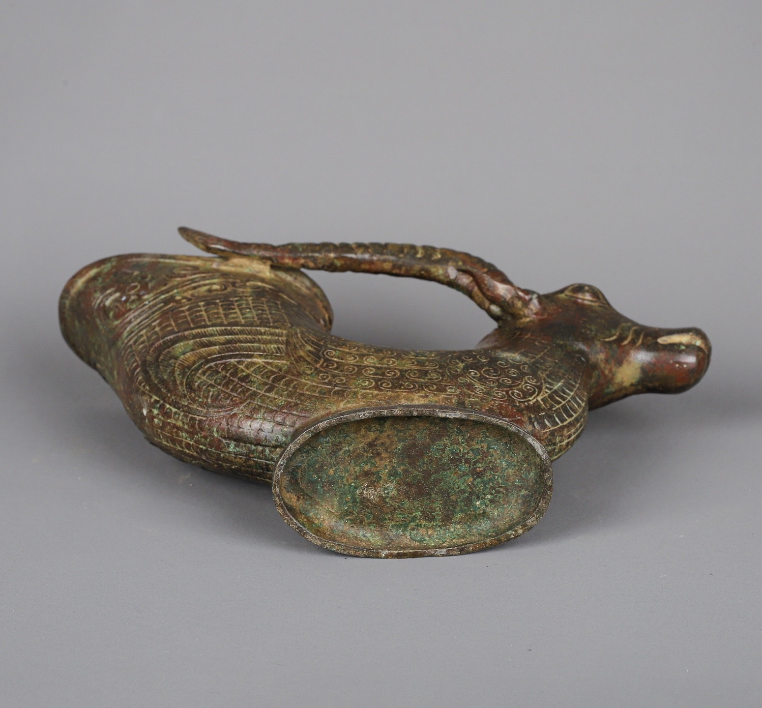 Zhou Dynasty Bronze Horn Cup