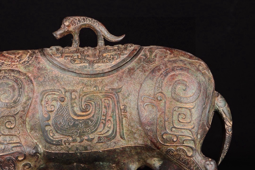 Zhou Dynasty Bronze Pig Statue