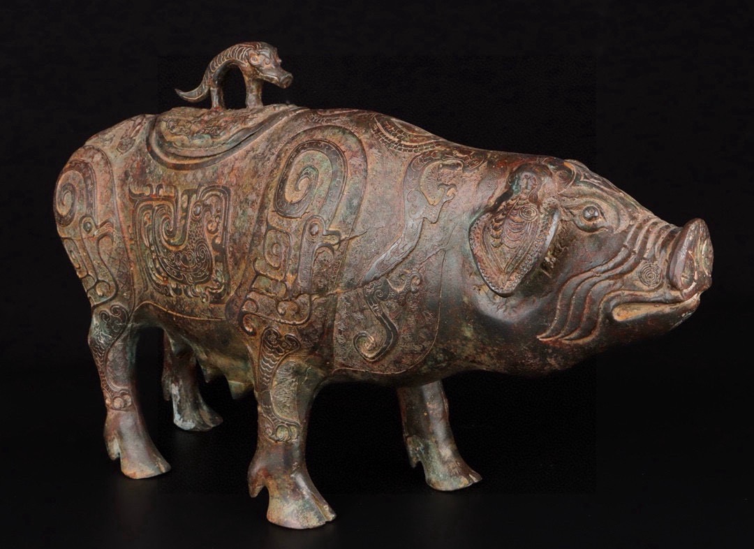 Zhou Dynasty Bronze Pig Statue