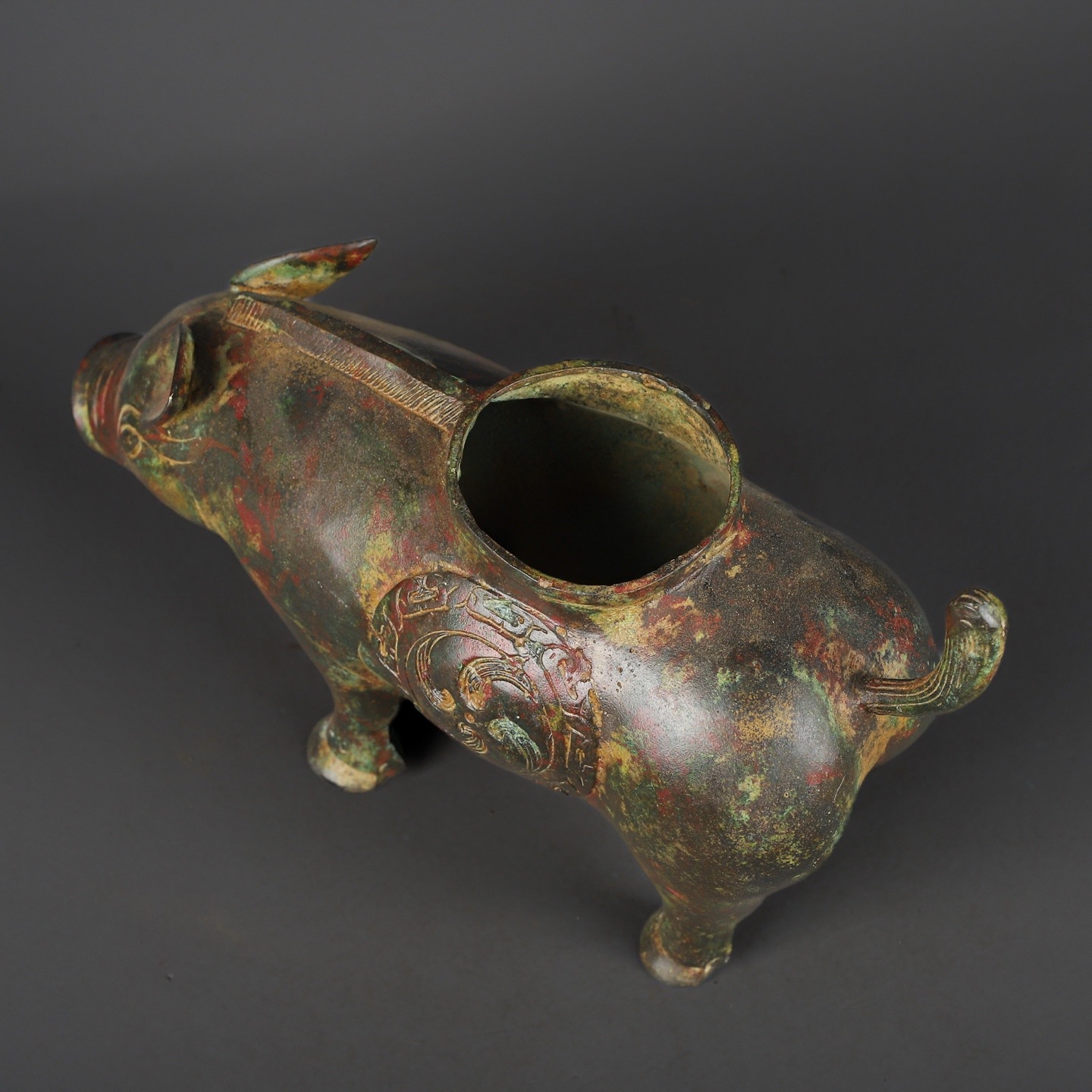 Zhou Dynasty Bronze Pig Statue