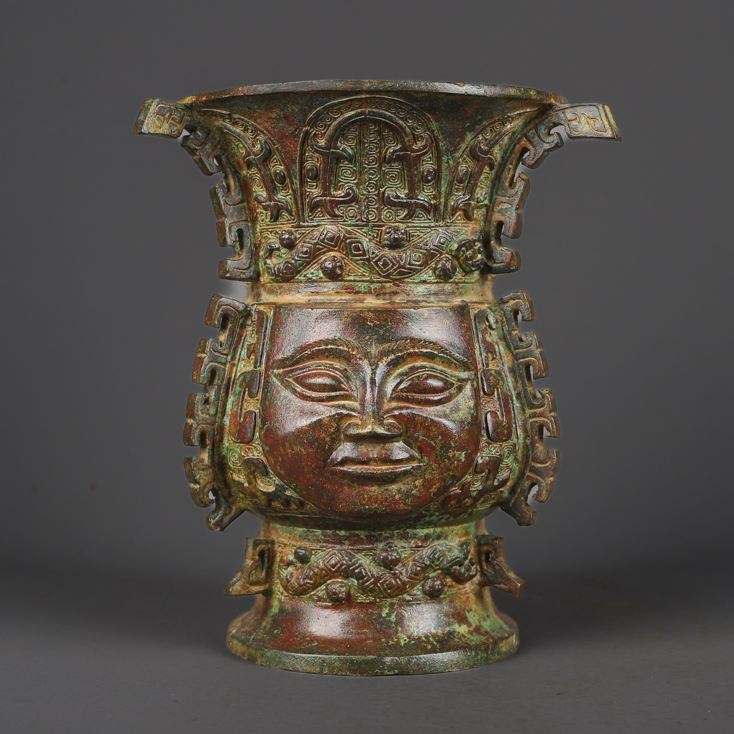 Zhou Dynasty Bronze round statue with human face