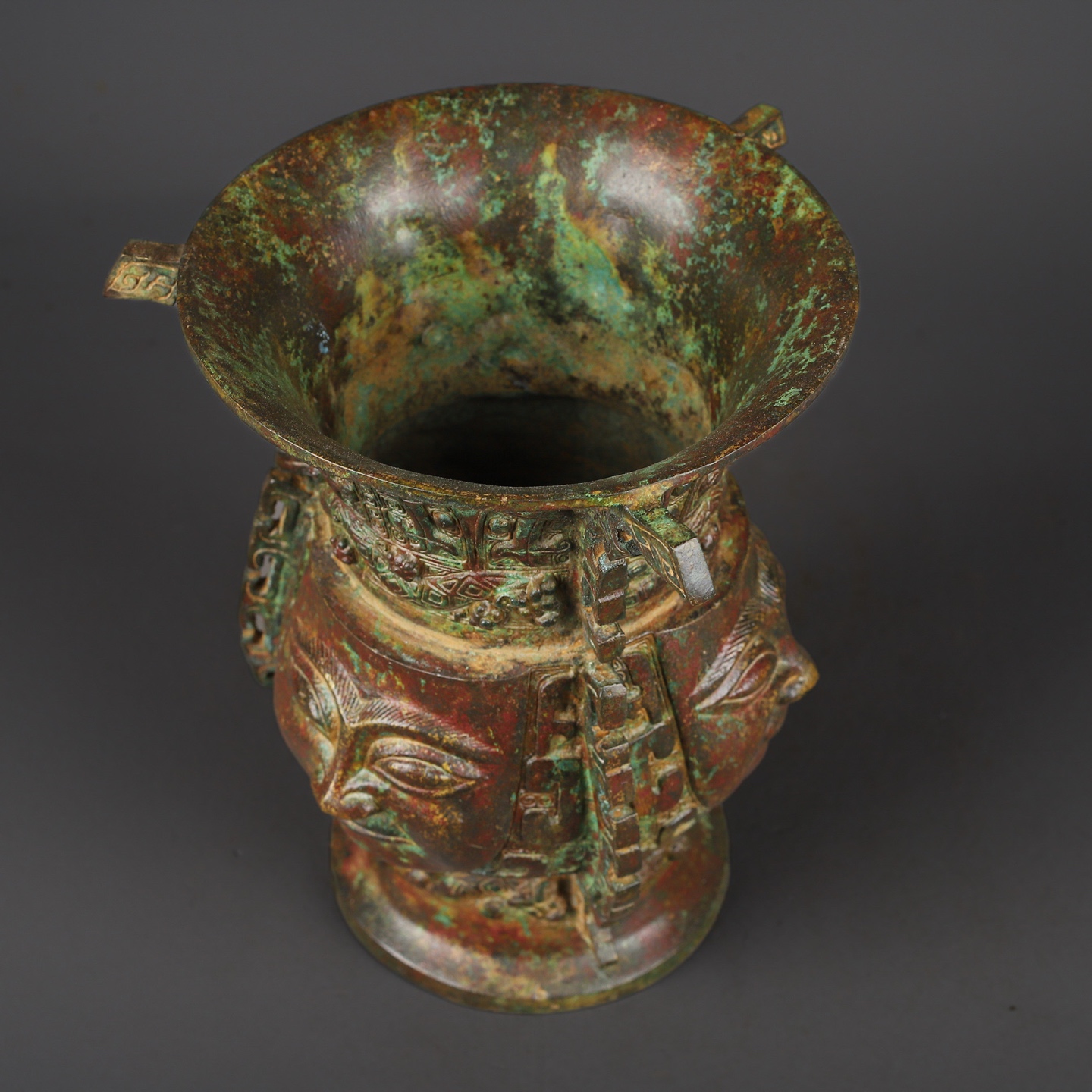 Zhou Dynasty Bronze round statue with human face
