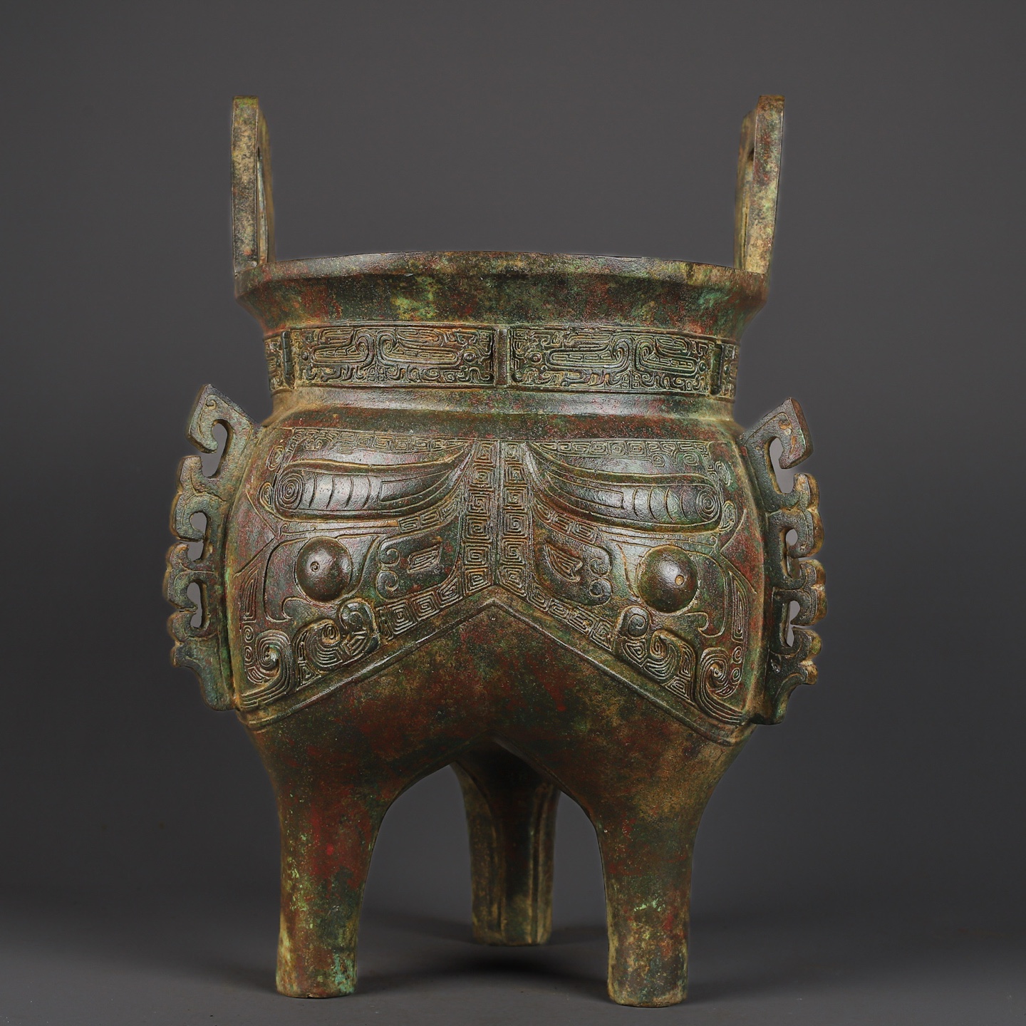 Zhou Dynasty Bronze animal faced tripod