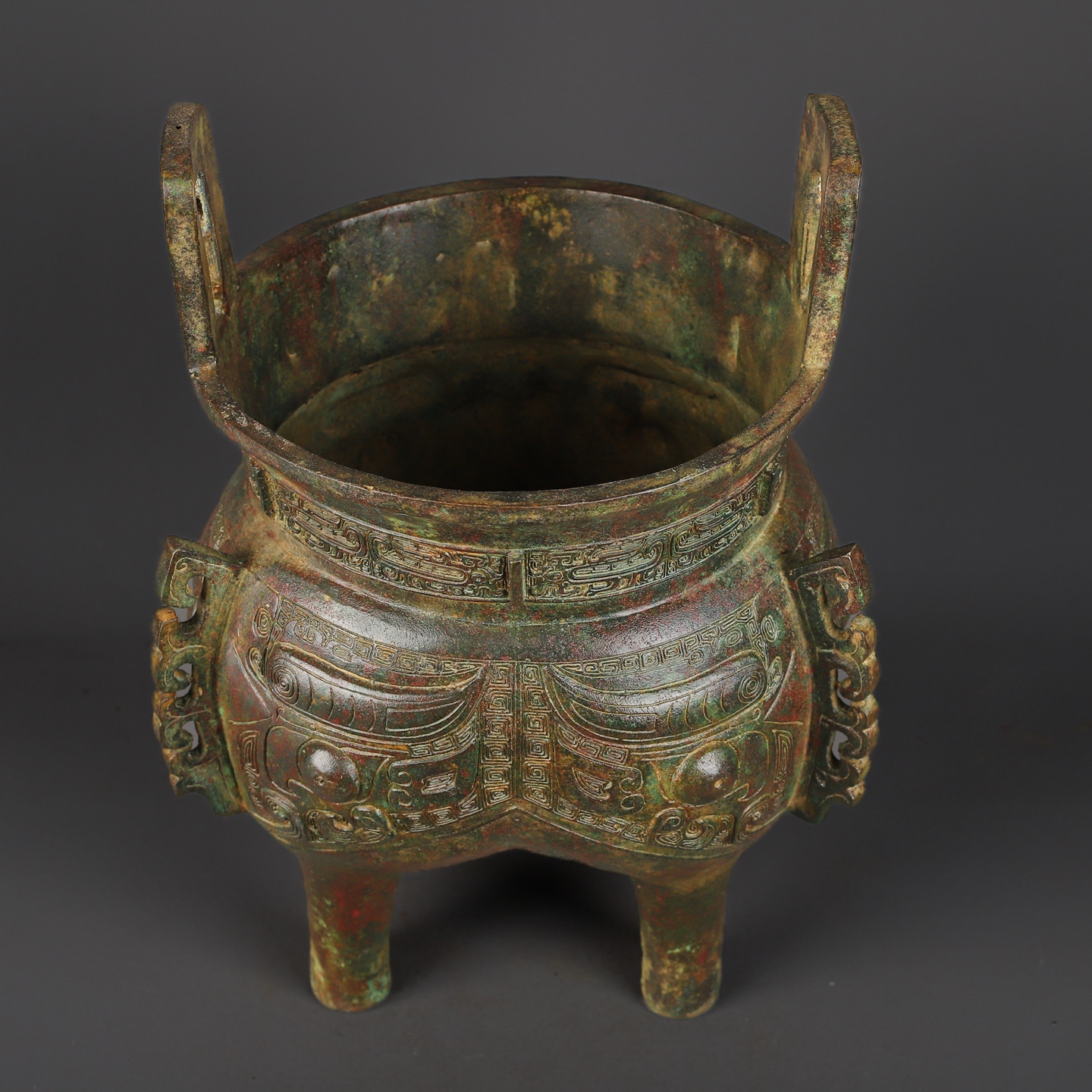 Zhou Dynasty Bronze animal faced tripod