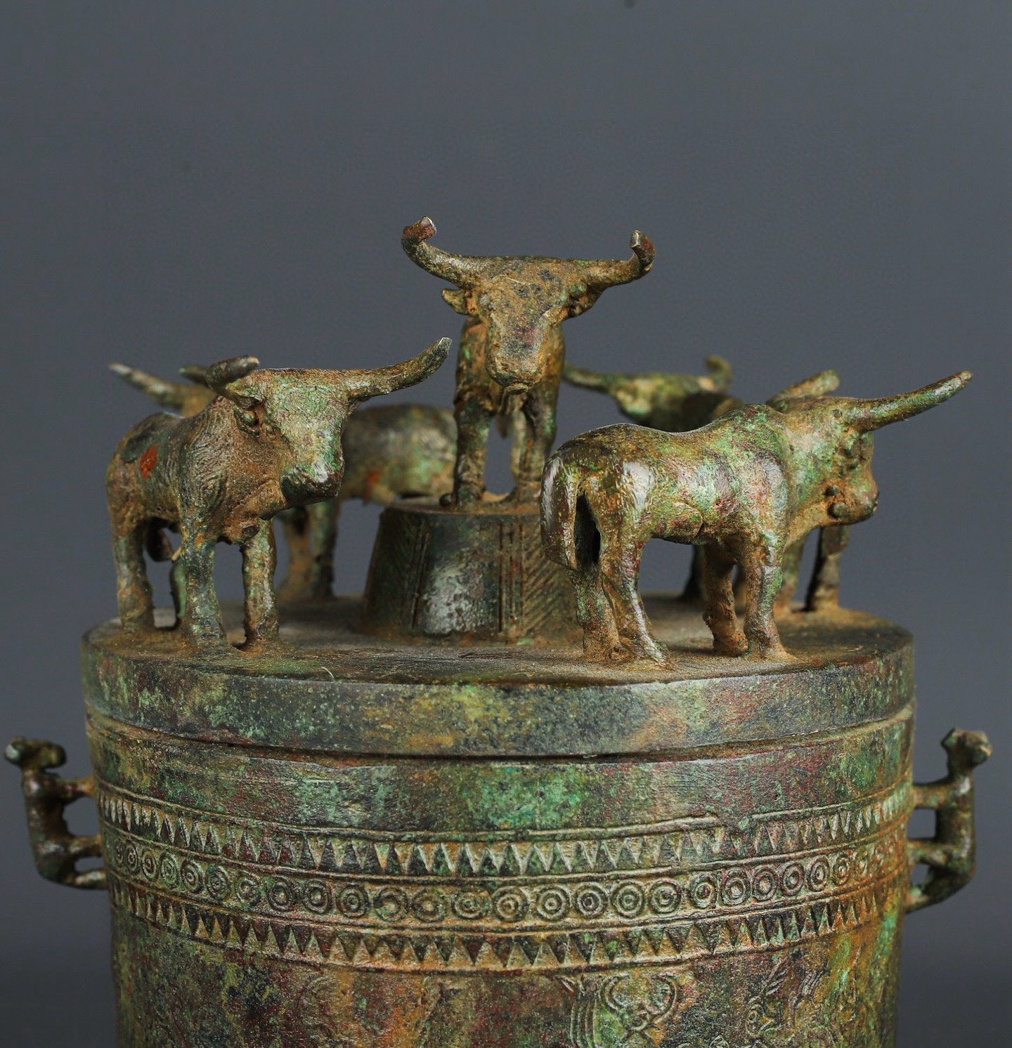 Zhou Dynasty Bronze Five Ox Cang