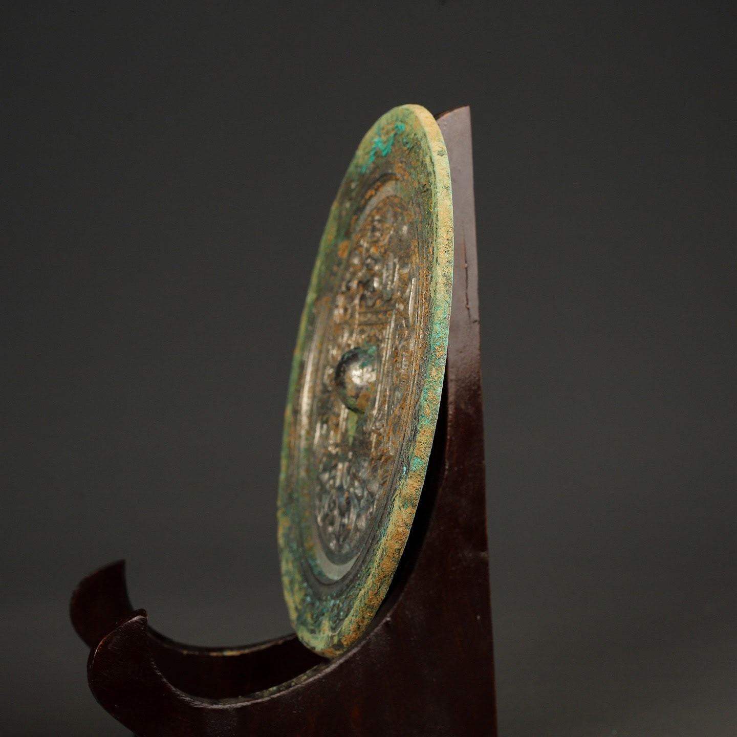 Han Dynasty Bronze hunting mirror