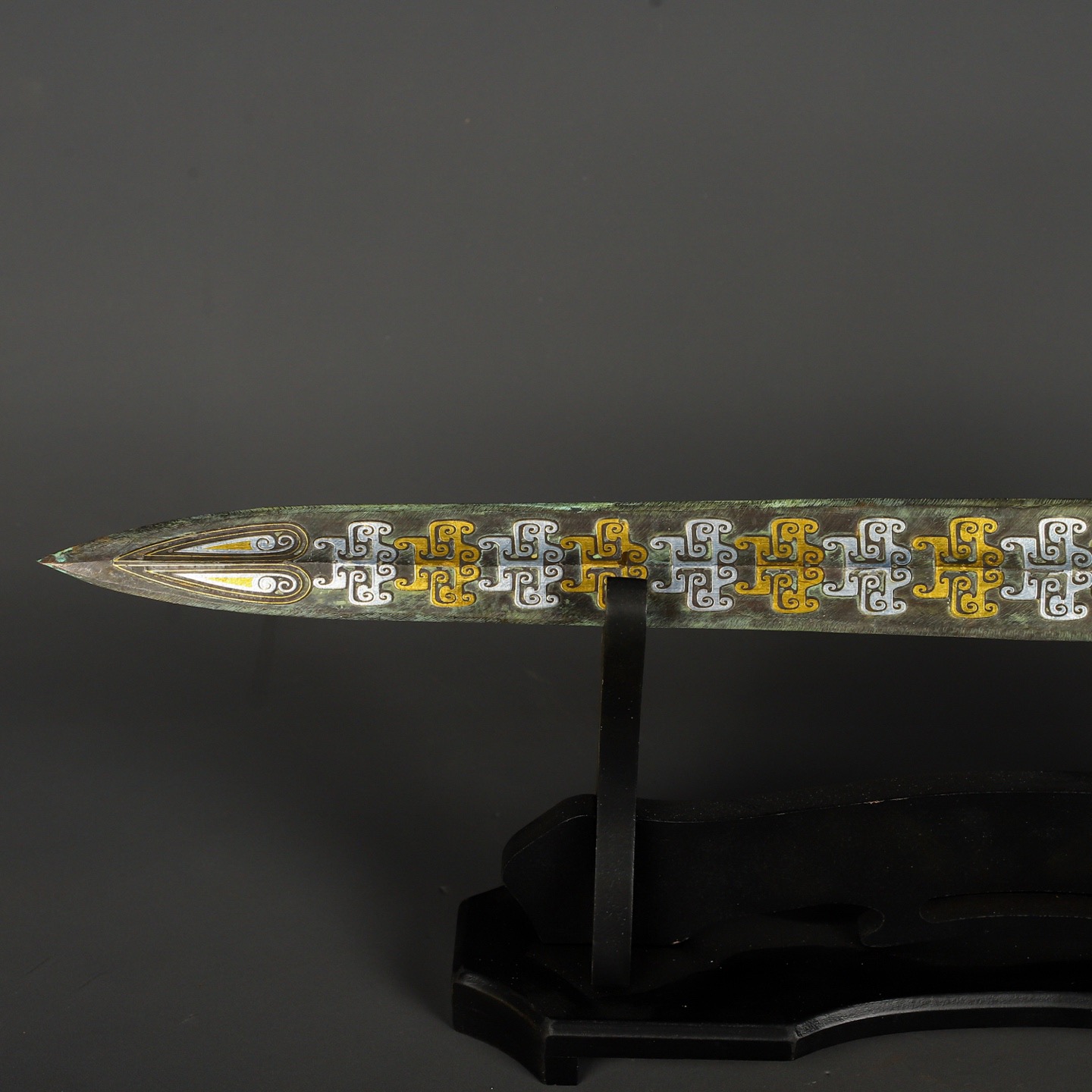 Han Dynasty Bronze sword with gold and silver inscriptions