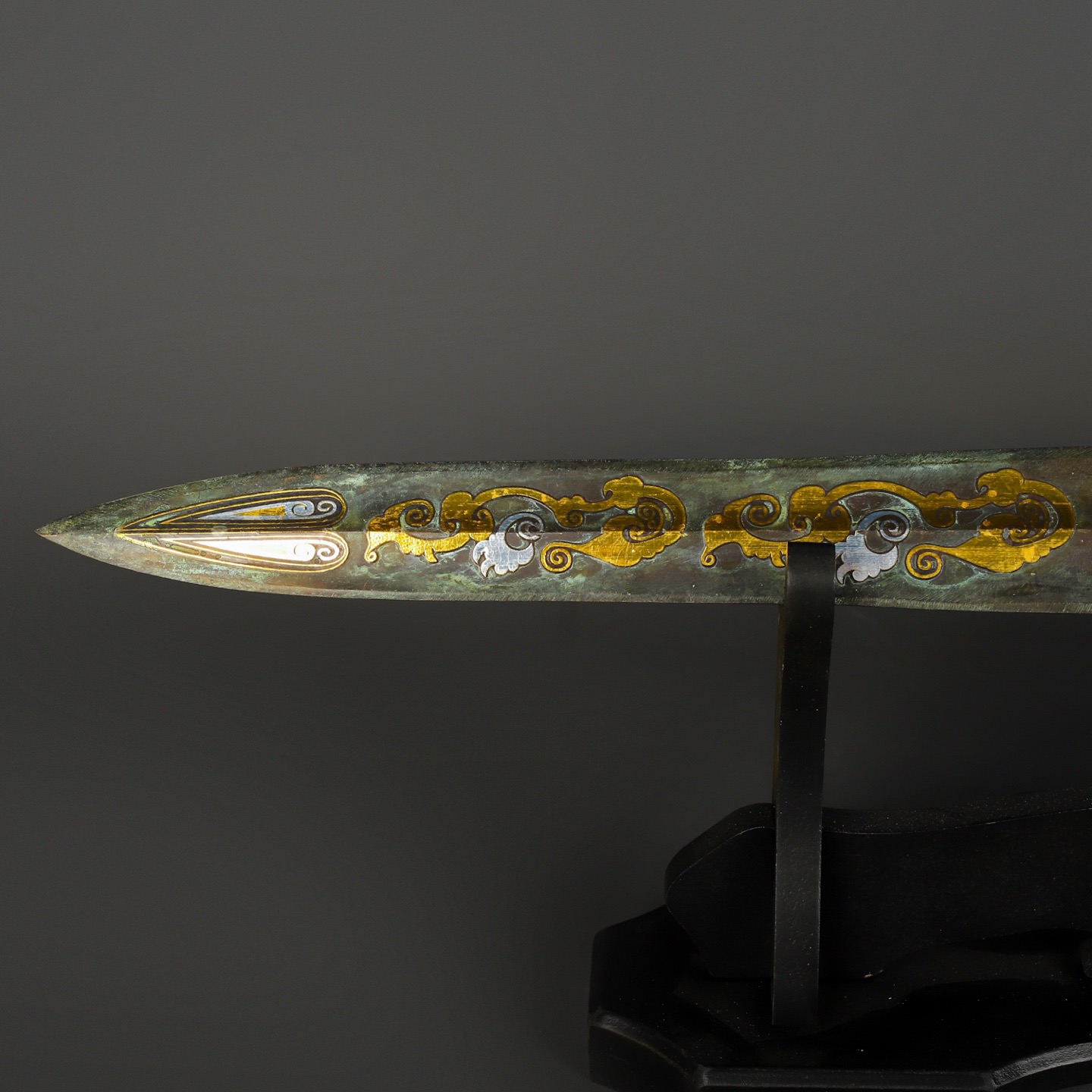 Han Dynasty Bronze sword with gold and silver inscriptions