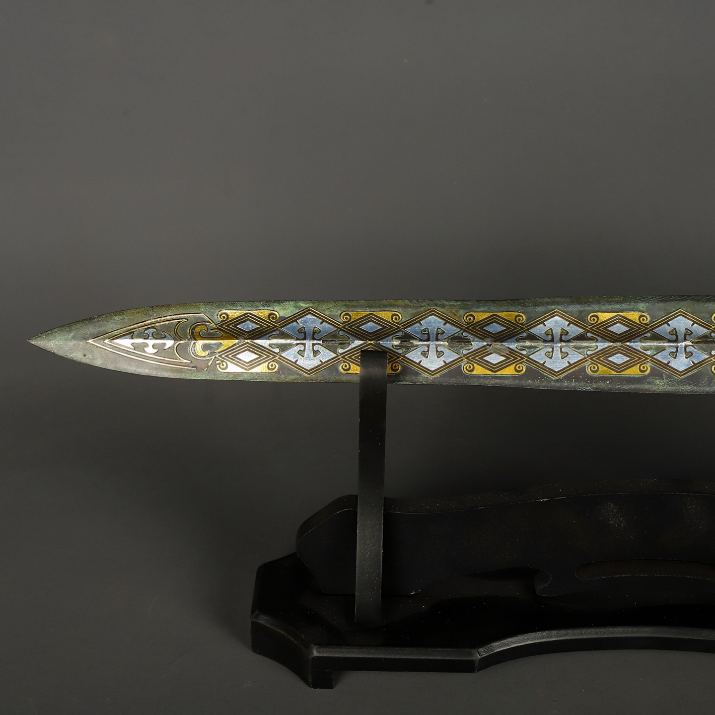 Han Dynasty Bronze sword with gold and silver inscriptions