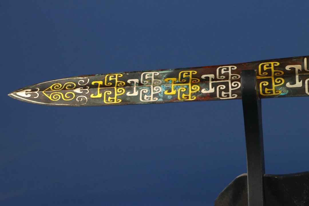 Han Dynasty Bronze and gold and silver sword