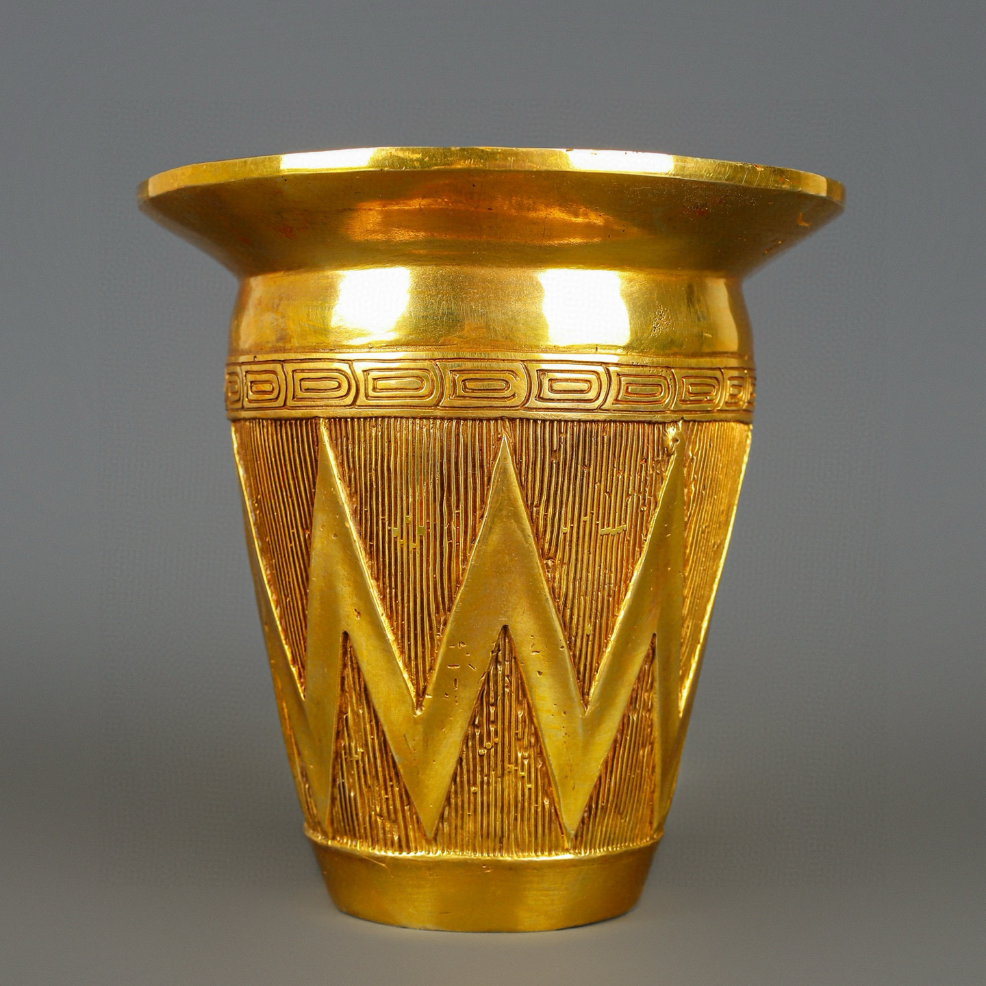 Han Dynasty Bronze gilt jar with real gold inscriptions
