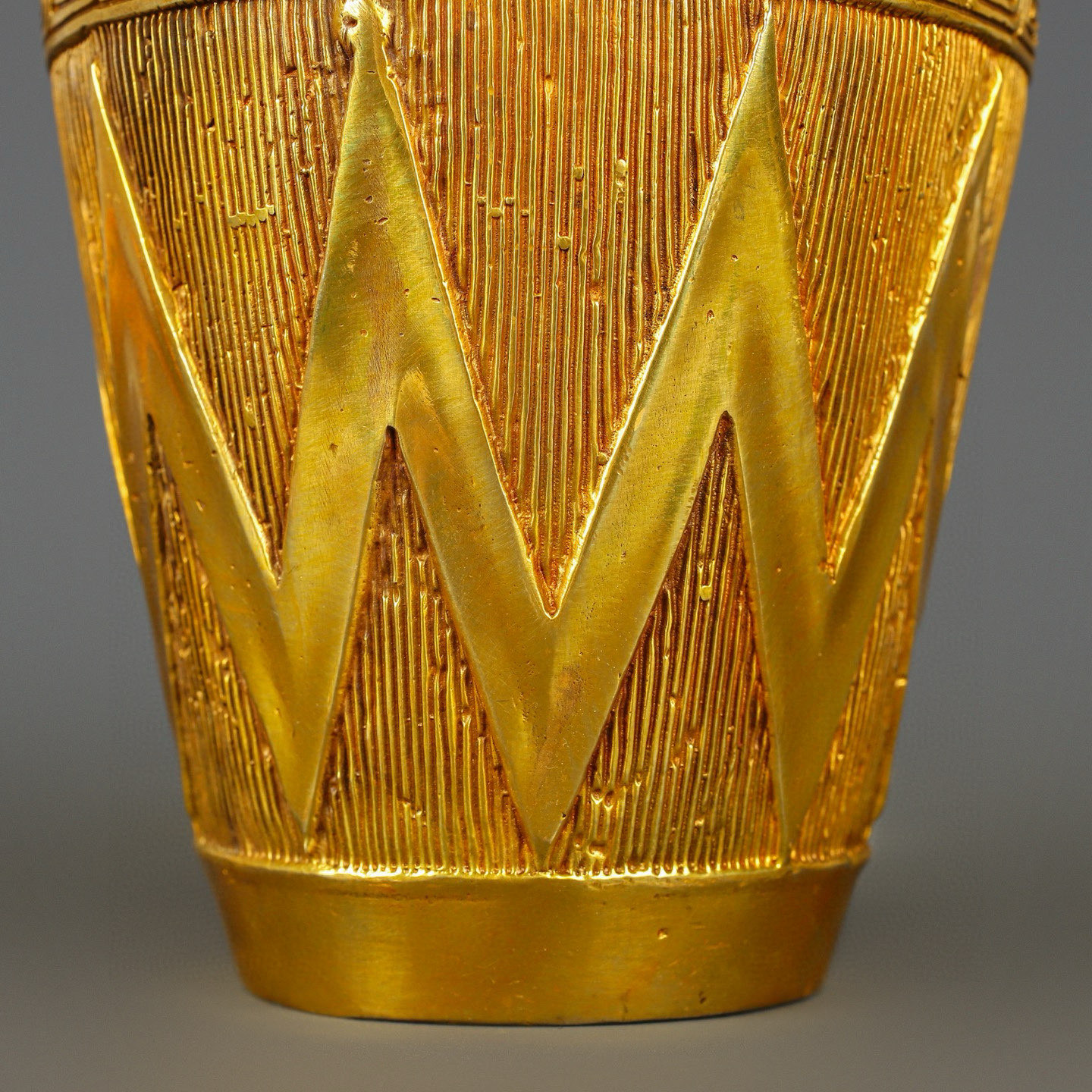 Han Dynasty Bronze gilt jar with real gold inscriptions