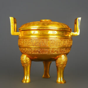 Han Dynasty Gilt Bronze and Real Gold Round Covered Cauldron