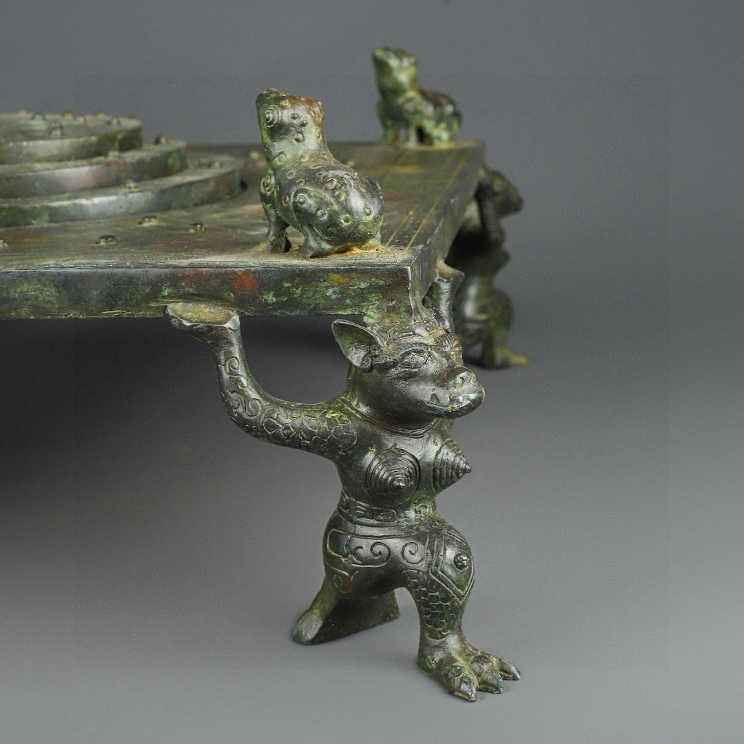 Han Dynasty Bronze Astrology Compass