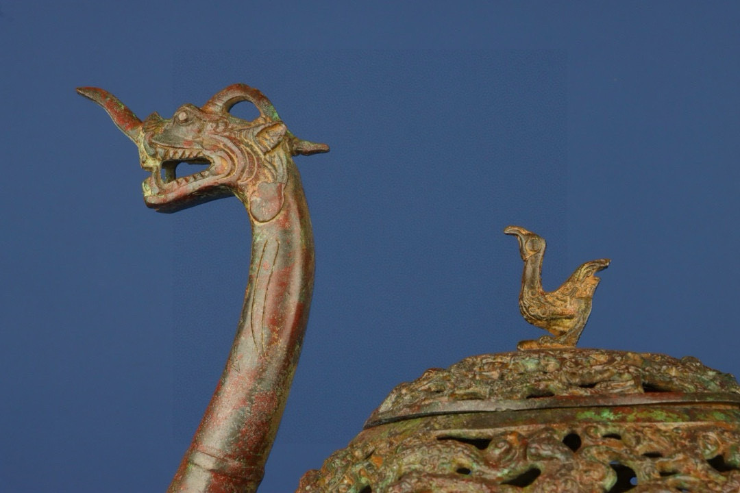 Han Dynasty Bronze dragon head standing bird with three legs