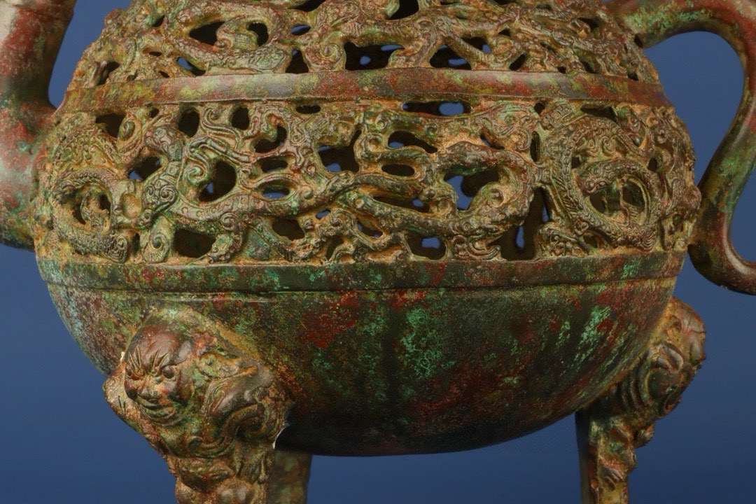 Han Dynasty Bronze dragon head standing bird with three legs