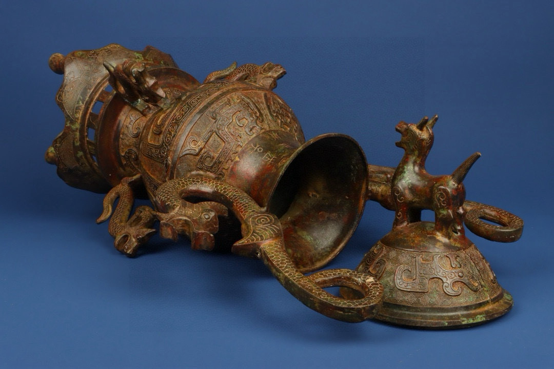 Han Dynasty Bronze Double Dragon Round Pot
