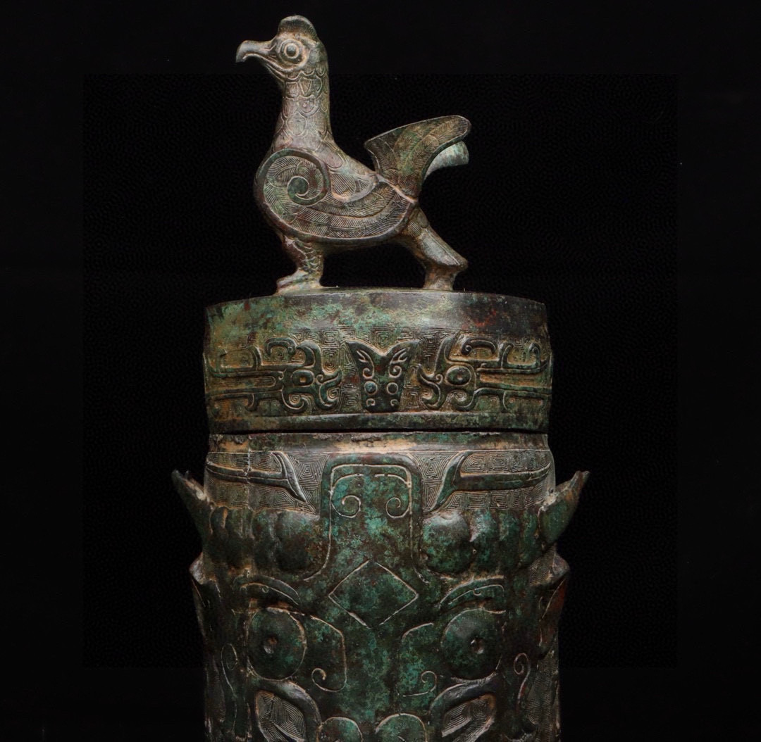 Zhou Dynasty Bronze animal faced bird barn