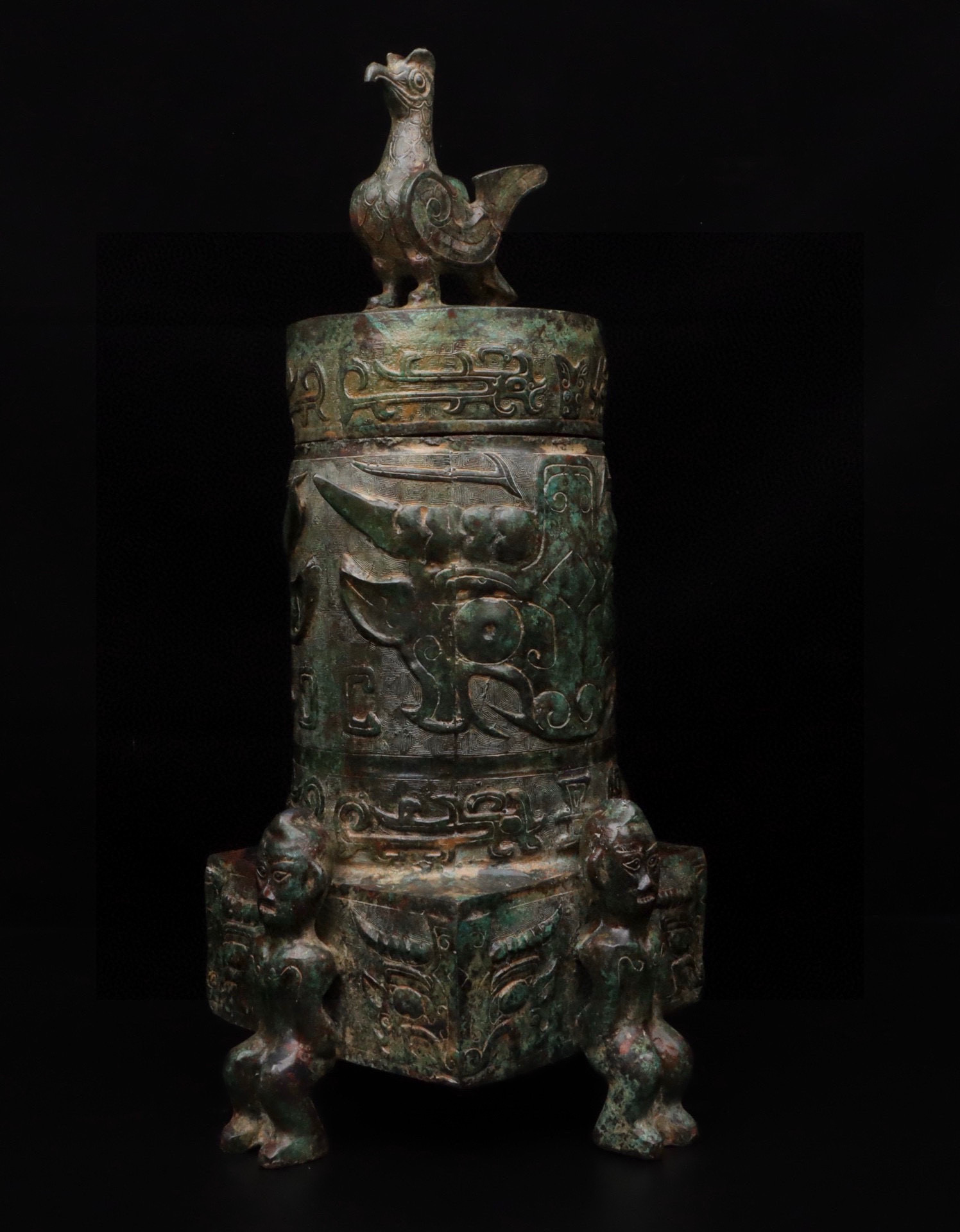 Zhou Dynasty Bronze animal faced bird barn