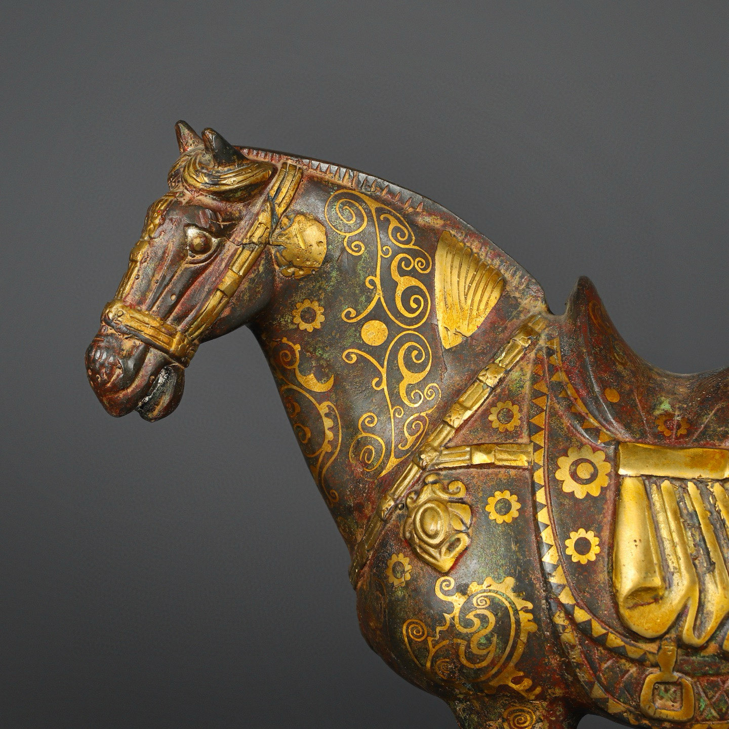 Han Dynasty Bronze and gold pommel horse