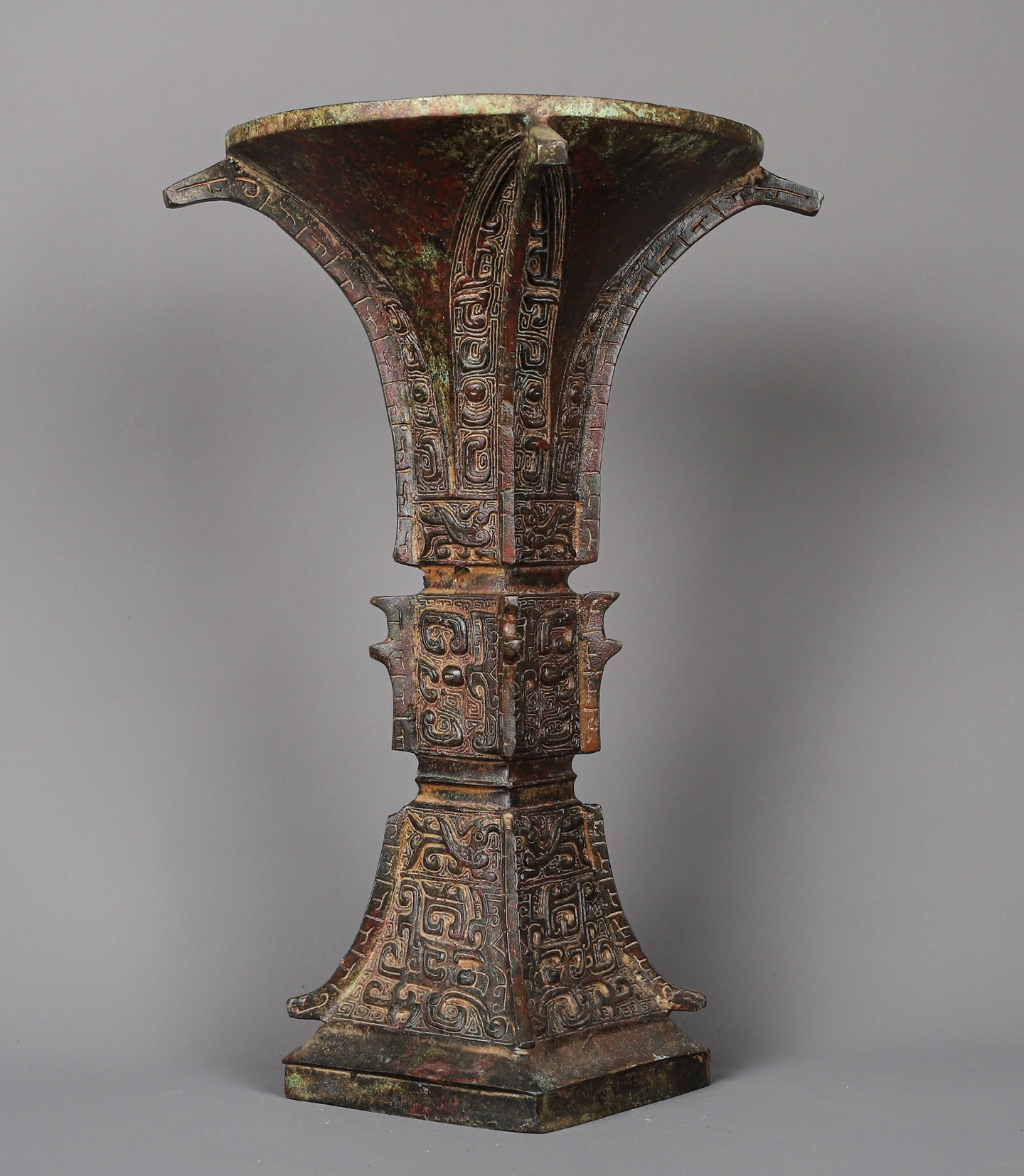 Zhou Dynasty Bronze square flower goblet