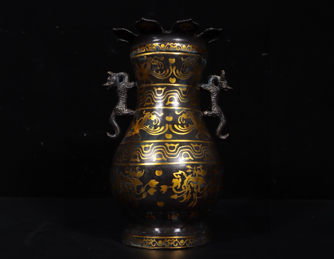 Han Dynasty Bronze and gold double dragon round vase