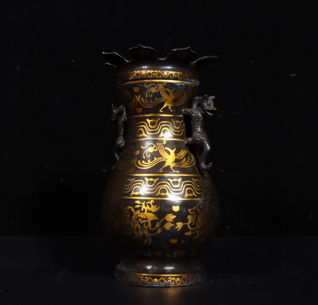 Han Dynasty Bronze and gold double dragon round vase