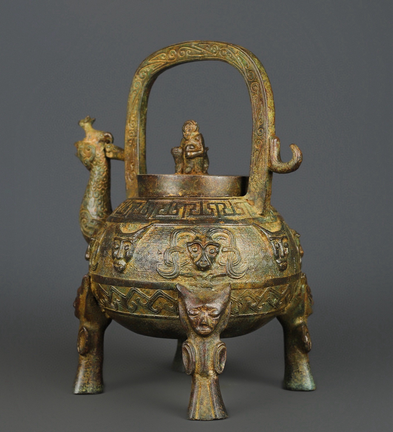 Zhou Dynasty Bronze Phoenix Bird Standing Monkey Carrying Liang