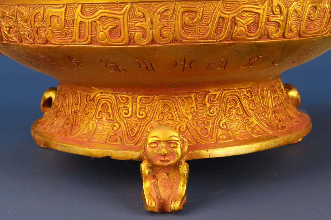 Han Dynasty Bronze gilded human foot plate with inscriptions