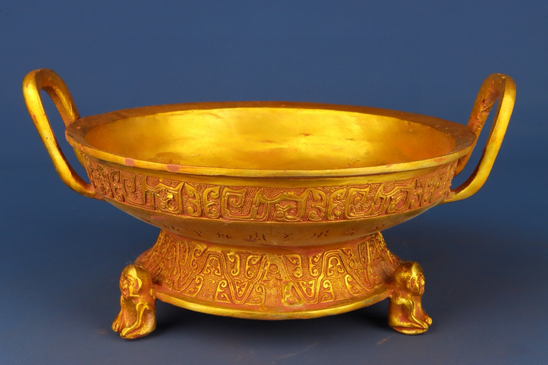 Han Dynasty Bronze gilded human foot plate with inscriptions