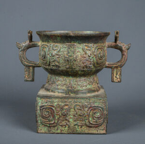 Zhou Dynasty Bronze square seat Gui