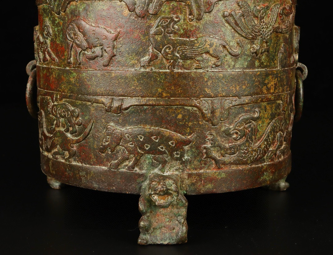 Zhou Dynasty Bronze Beast Pattern Warehouse