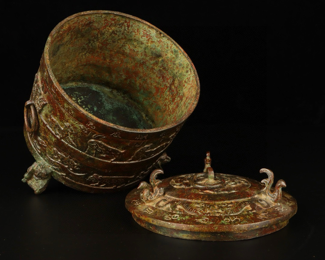 Zhou Dynasty Bronze Beast Pattern Warehouse