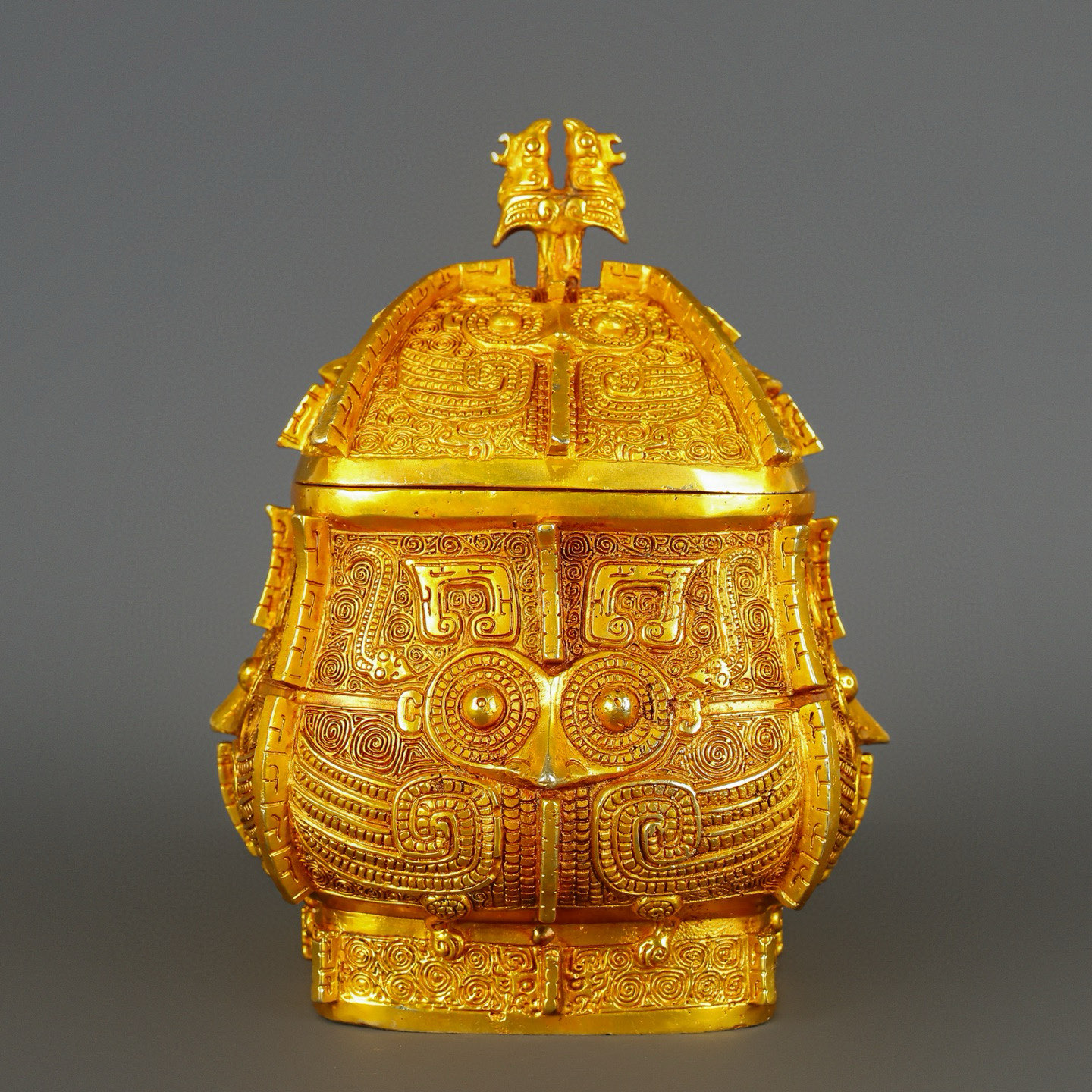 Han Dynasty Bronze gilded eagle faced relic