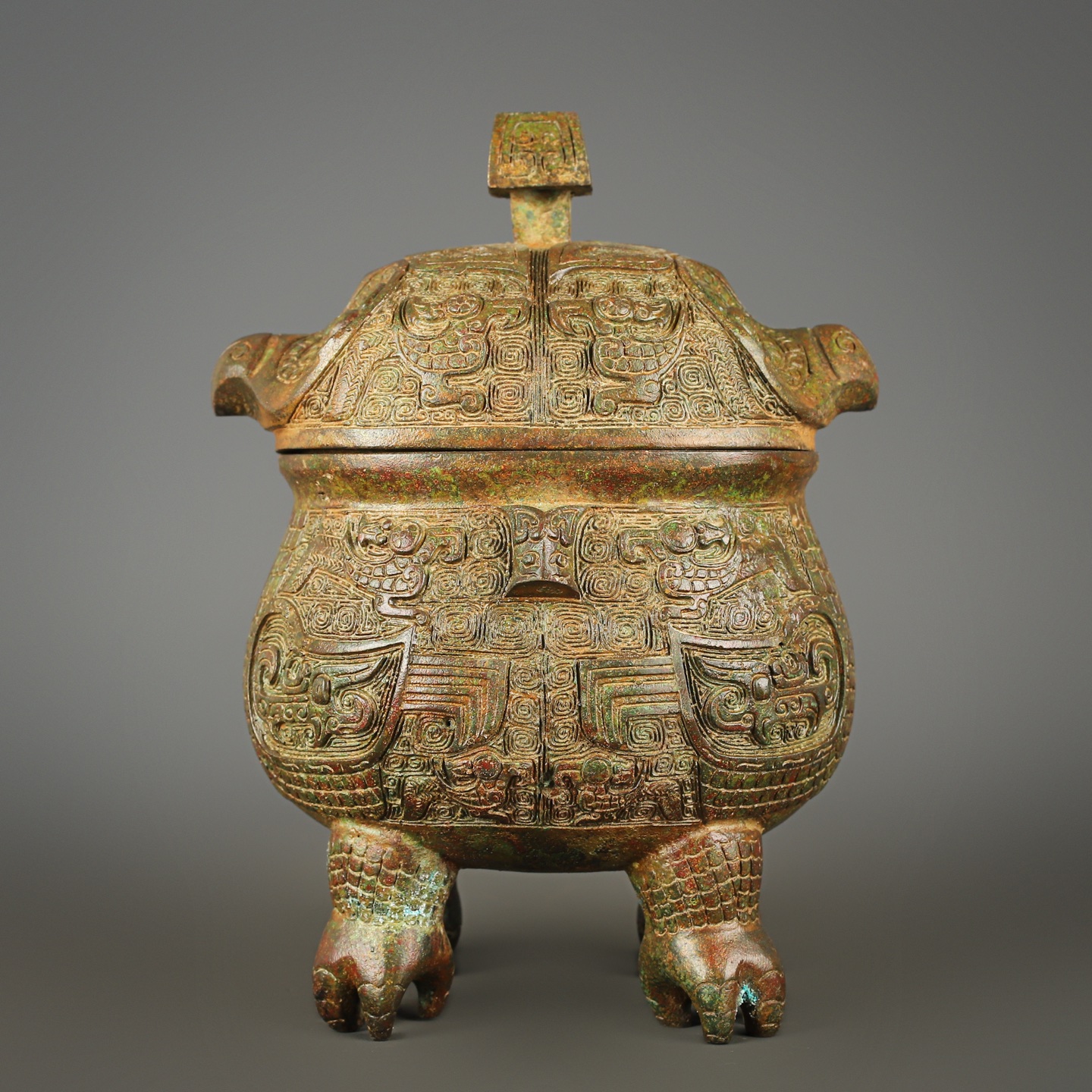 Zhou Dynasty Bronze Eagle Face Wine Arrival