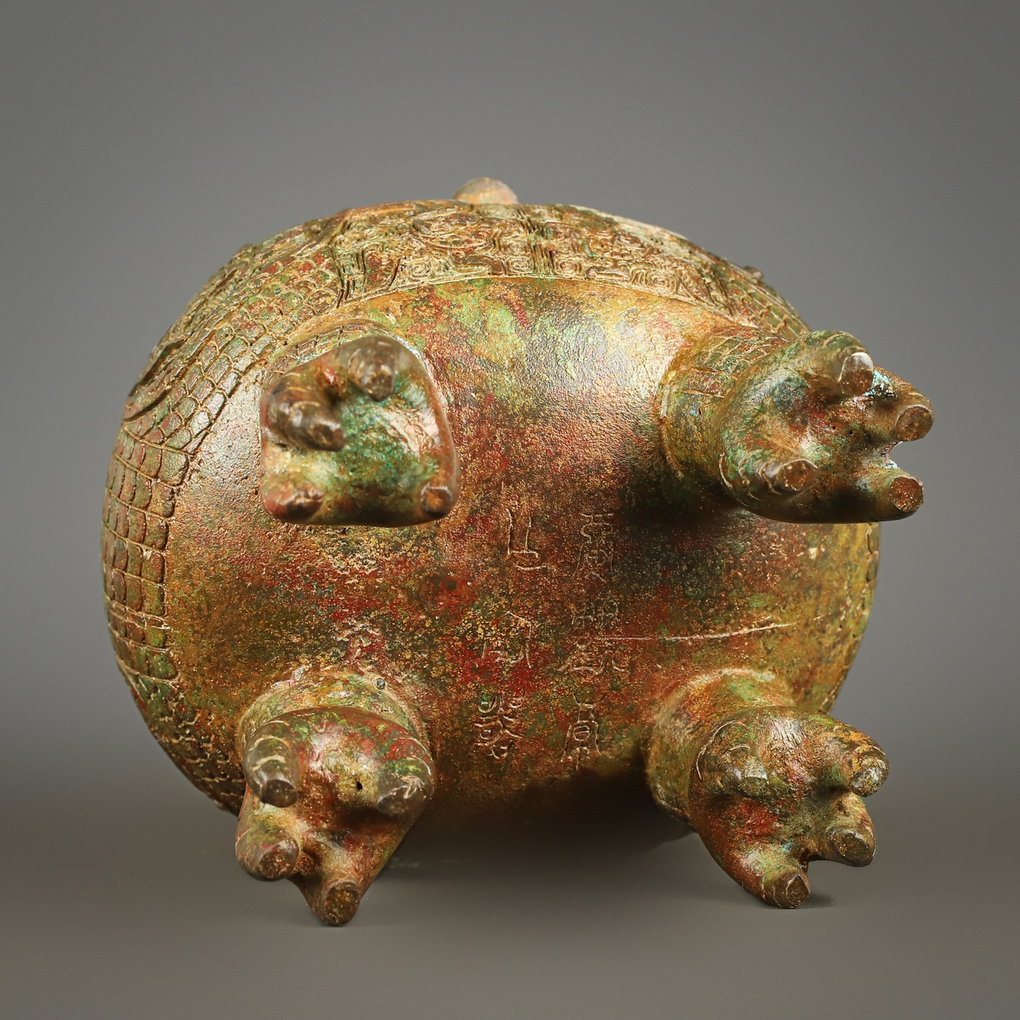 Zhou Dynasty Bronze Eagle Face Wine Arrival