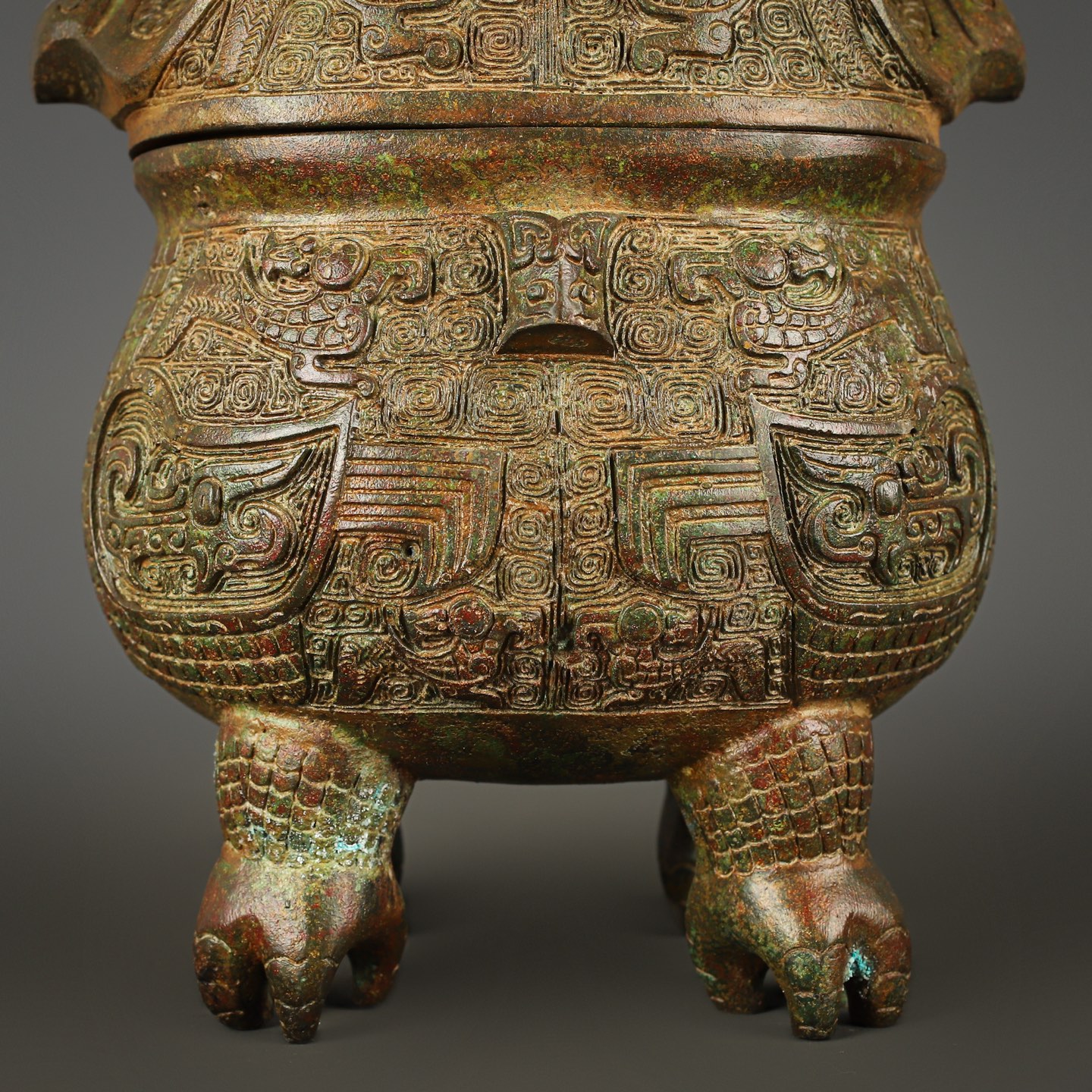 Zhou Dynasty Bronze Eagle Face Wine Arrival