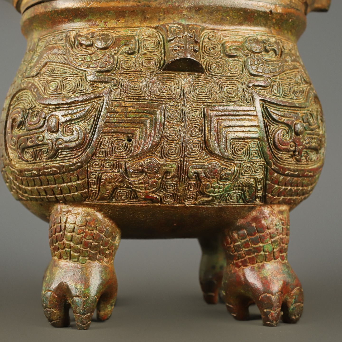 Zhou Dynasty Bronze Eagle Face Wine Arrival