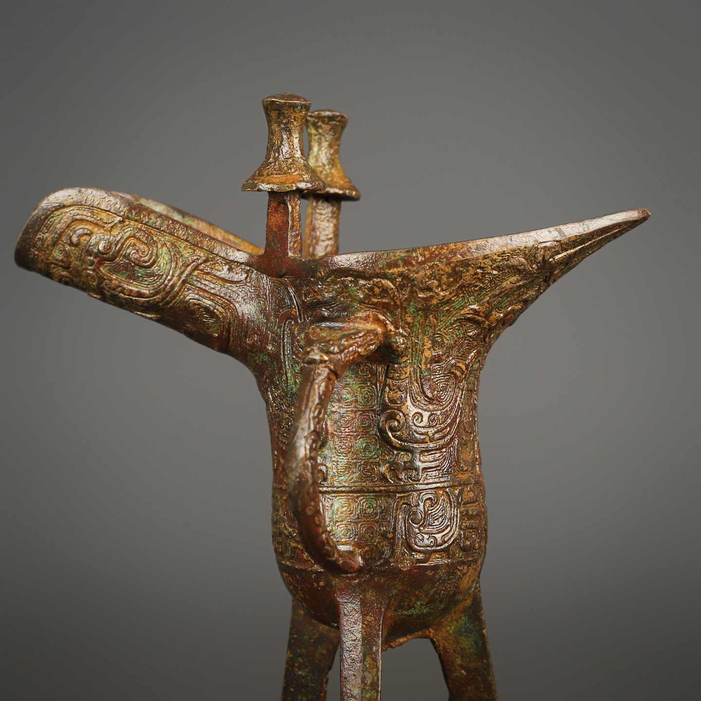 Zhou Dynasty Bronze phoenix and bird pattern cup