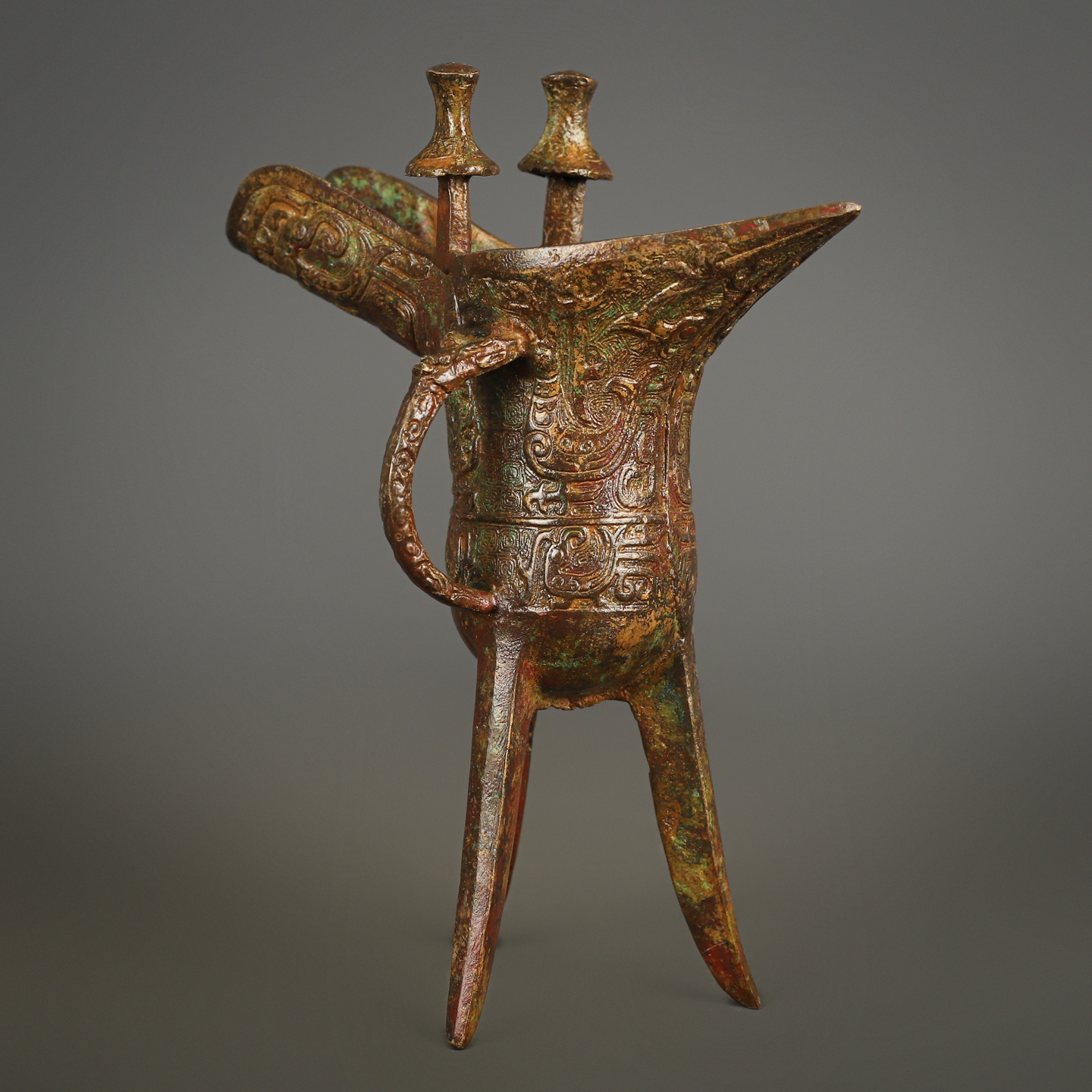 Zhou Dynasty Bronze phoenix and bird pattern cup