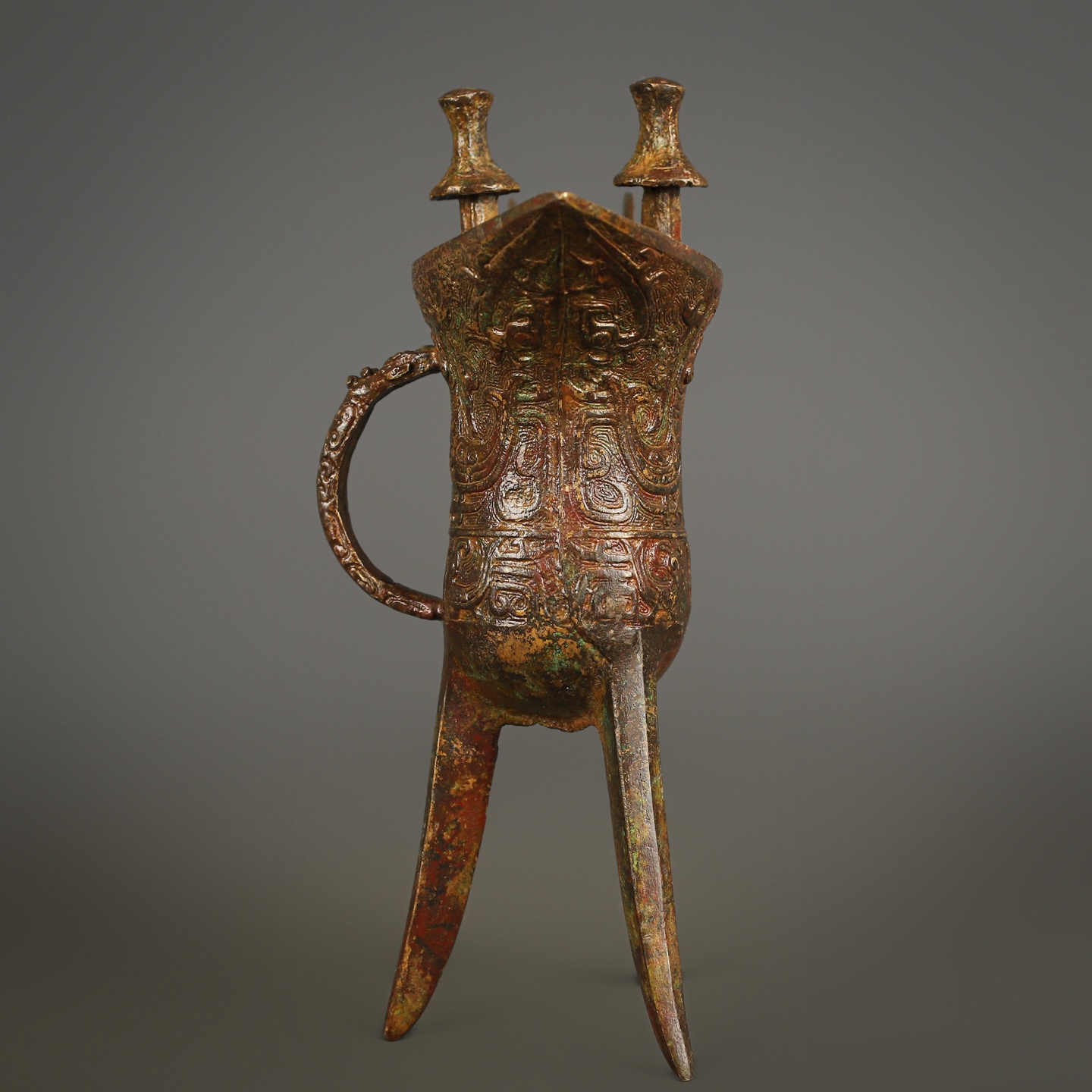 Zhou Dynasty Bronze phoenix and bird pattern cup