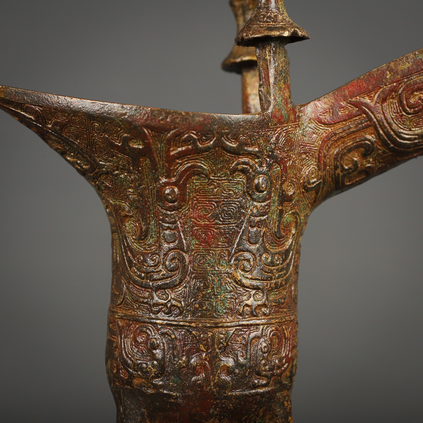 Zhou Dynasty Bronze phoenix and bird pattern cup