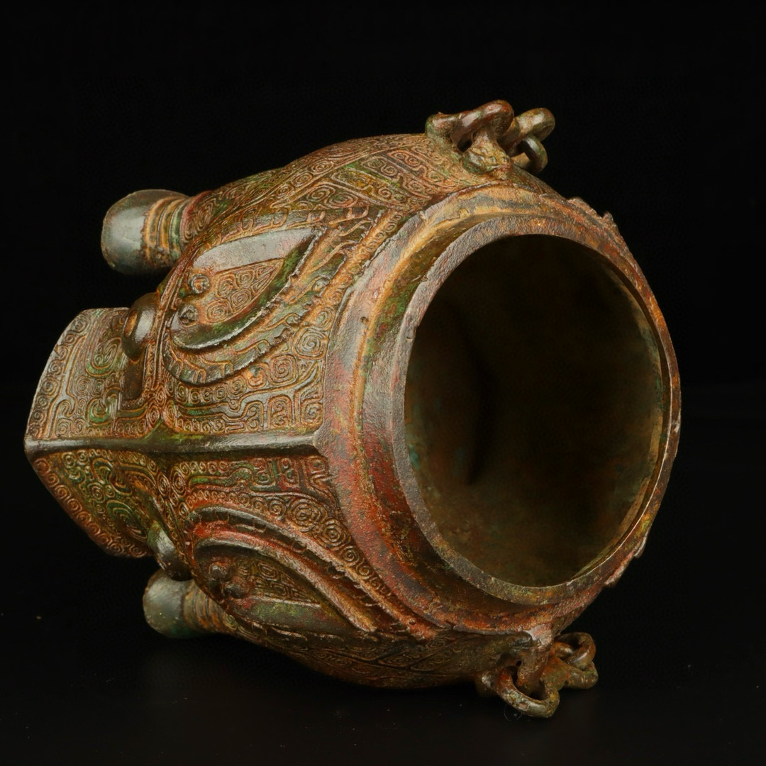 Zhou Dynasty Bronze double sided animal pattern handle