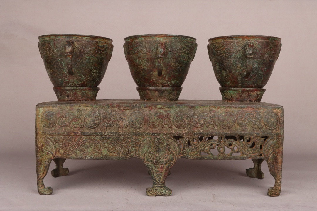 Zhou Dynasty Bronze Three Consecutive Immortals