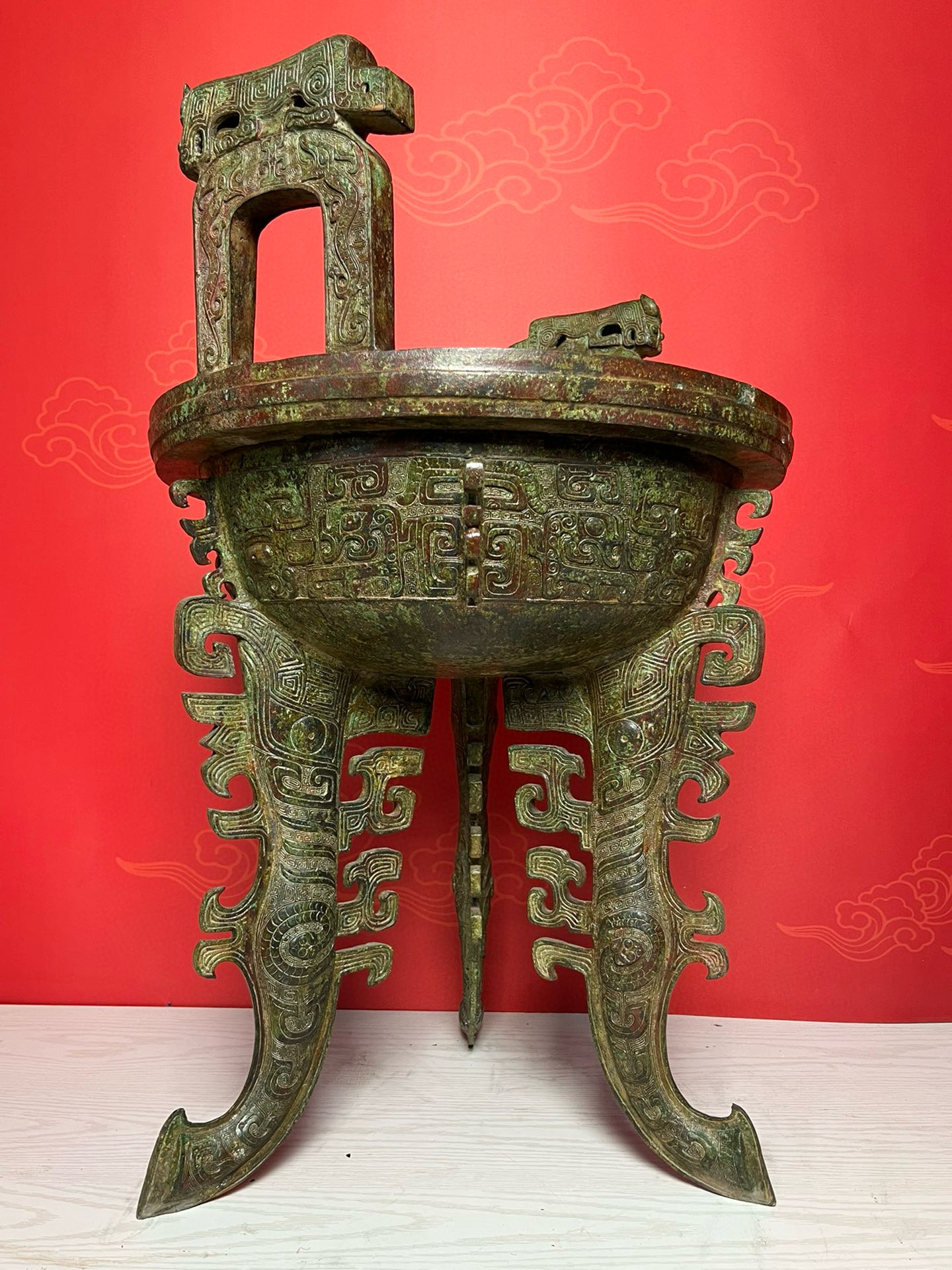 Zhou Dynasty Bronze flat legged tripod