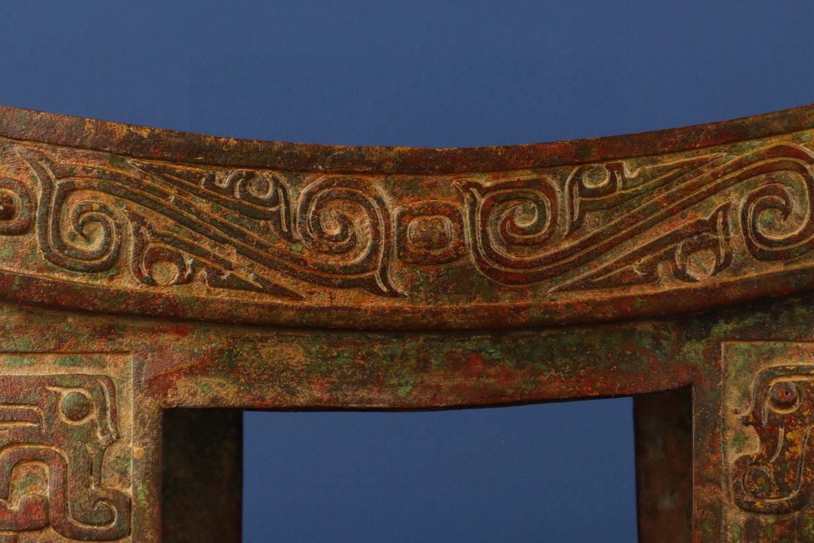 Zhou Dynasty Bronze four legged wall clock dial